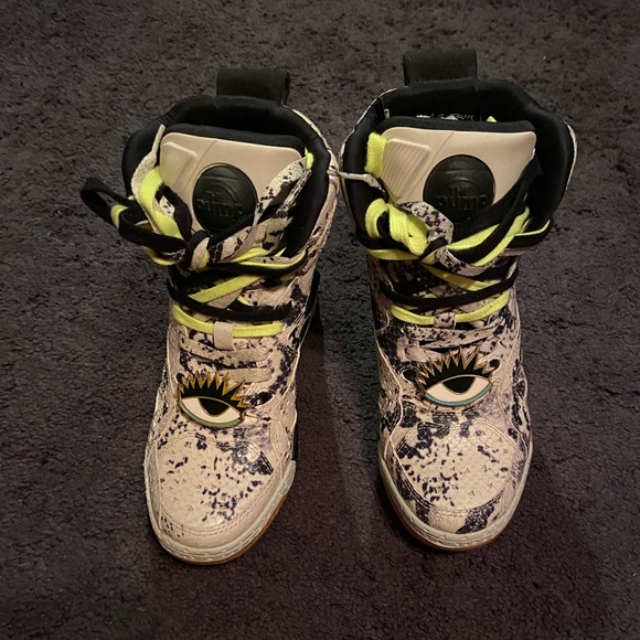 Reebok Special Edition Size. 6 - Picture 6 of 8